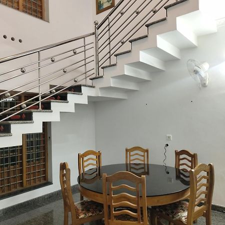 Joby Homestay Kadamakudy Kochi Екстер'єр фото